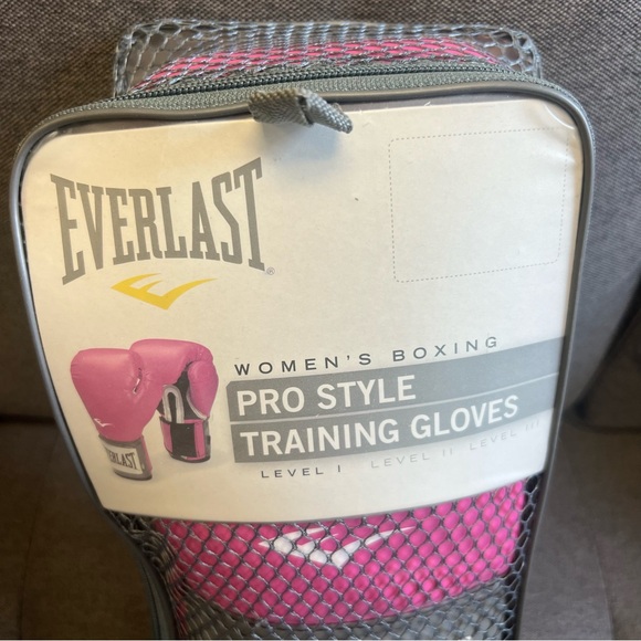 Everlasting Pro Style Exercise Training Pink Boxing Gloves Level 1 - Picture 3 of 5